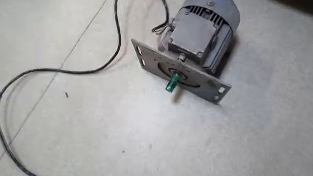 AC1233 Lenze 0.37 kW смотреть онлайн