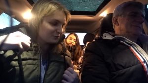 VLOG Бабушка и Катя идут в СпортЛайф