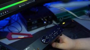 ? SMSL HO200 - Топовый усилитель для наушников за вменяемые деньги.
