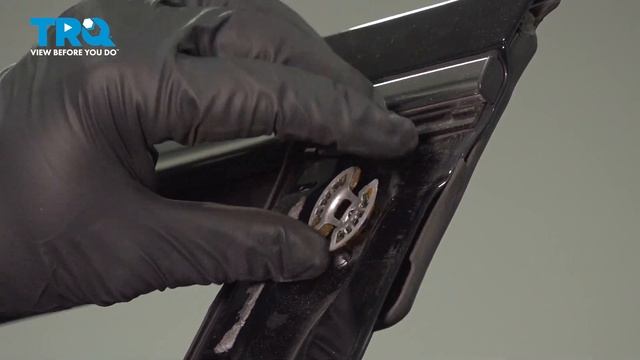 How to Replace Front Door Molding 2014-2020 Cadillac Escalade смотреть онлайн