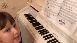 Новая школа игры на фортепиано. Играю две песни Зайчик и Заинька на пианино Casio Privia PX-860