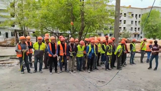 Как нелегальные мигранты попадают в зону СВО?