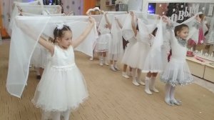 Танец метелиц. Ах ты вьюга белая. Подготовительная гр. 2022 МР Рожкова М. В.