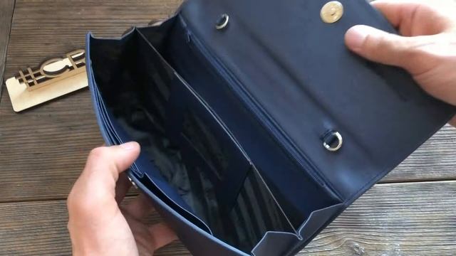 Клатч-сумочка из кожи крокодила с клапаном на магнитной кнопке A0006VC2 смотреть онлайн