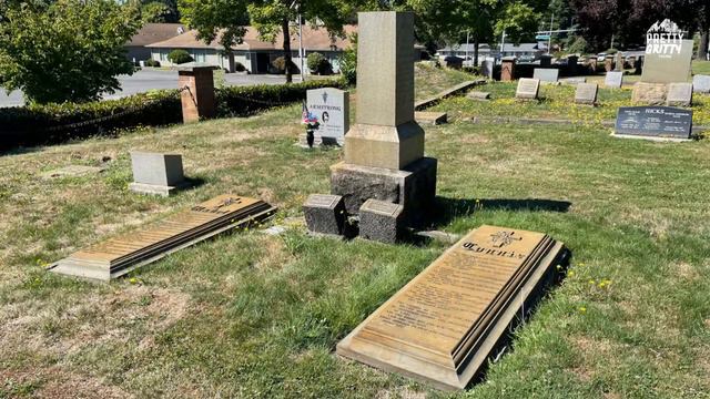 Ruddell Pioneer Cemetery Tour смотреть онлайн