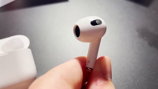 Насколько трудно отличить ЛЮКС копию Airpods 3?