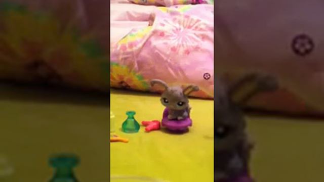 Savanna's trip to Bean's Beauty Shop смотреть онлайн