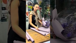 Как оформить гипсофила в шаре ?