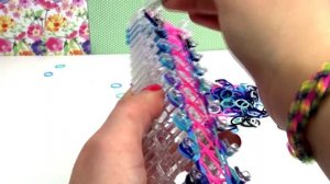 Чехол для смартфона из резинок на станке Rainbow Loom