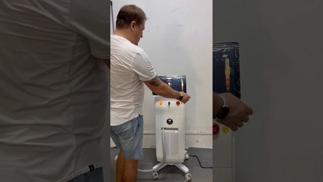 Диодный лазер (эпилятор) 1600w 3 волны смотреть онлайн