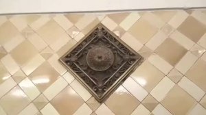 Переход с Площади революции на Театральную