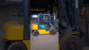 Дизельный вилочный погрузчик Komatsu FD20
