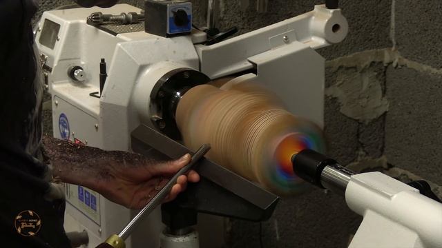 Turning Coloured Pencil, But WITHOUT RESIN !! смотреть онлайн