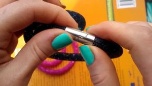Как открывается застёжка на бижутерии Swarovski Stardust