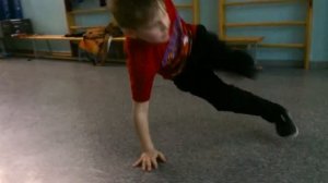 bboy Андрюха. 8 лет. (Школа №7). Студия брейк данса Sense of life