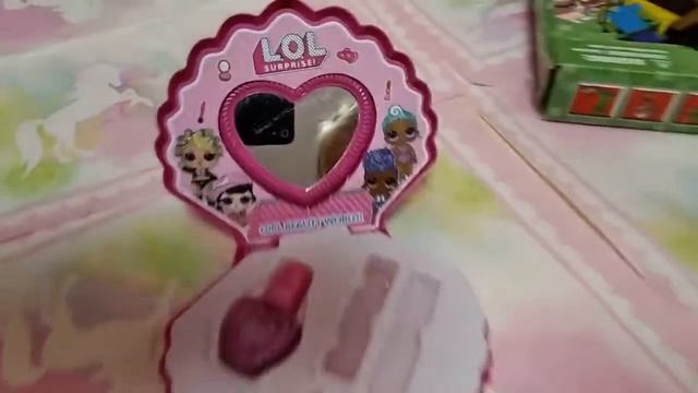 Распаковка детской косметики ЛОЛ.Unpacking baby cosmetics LOL. смотреть онлайн