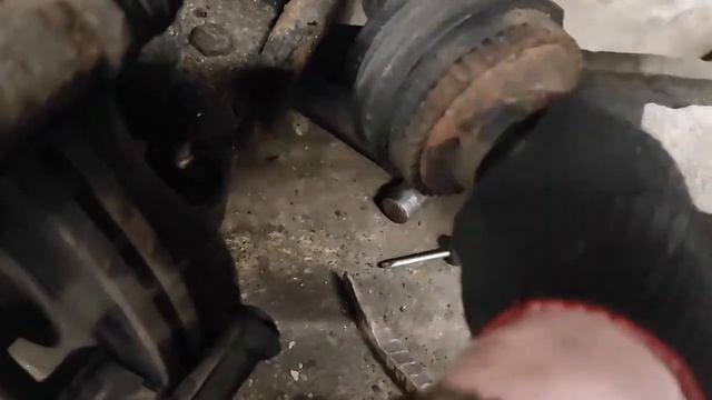 Рено Клио 2 - хрустит ШРУС, замена. смотреть онлайн