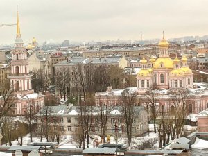 КВАРТИРА ПРОДАНА. Просторная двухкомнатная квартира с видом на собор 
26-01-2024