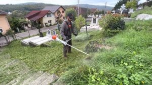 Cutting grass in the cemetery with Stihl Fs 460-C and Stihl Fs 300, and Husqvarna 545-RX.