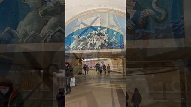 Самая глубокая станция метро в СПб - Адмиралтейская.