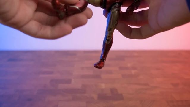 Фигурка ЖЕЛЕЗНОГО ЧЕЛОВЕКА от Bandai! S.H. Figuarts