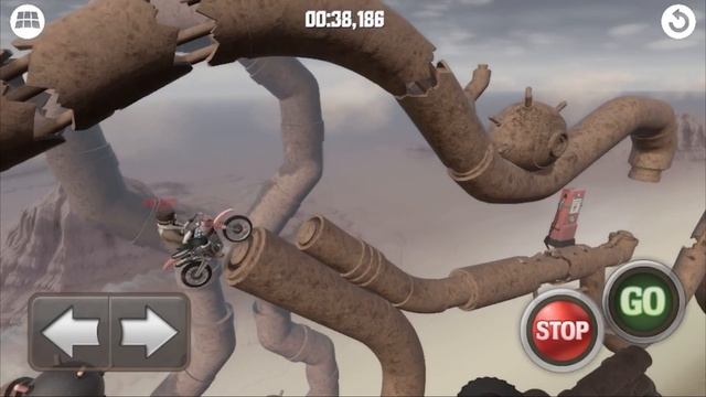 Геймплей Bike Baron 2 на IOS: продолжение безумных гонок на мотоциклах смотреть онлайн