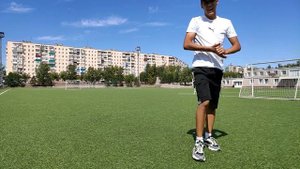 Как научиться приседать на одной ноге - приседания пистолетиком