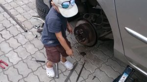 Замена ступичного подшипника Toyota Sienna 2005 AWD