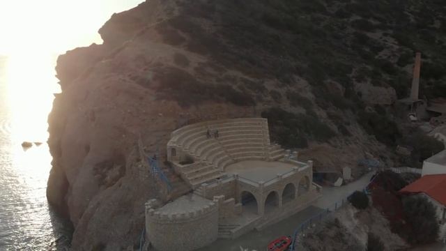 В один из дней Полина встретила на пороге копию своего покойного мужа. От его рассказа... смотреть онлайн