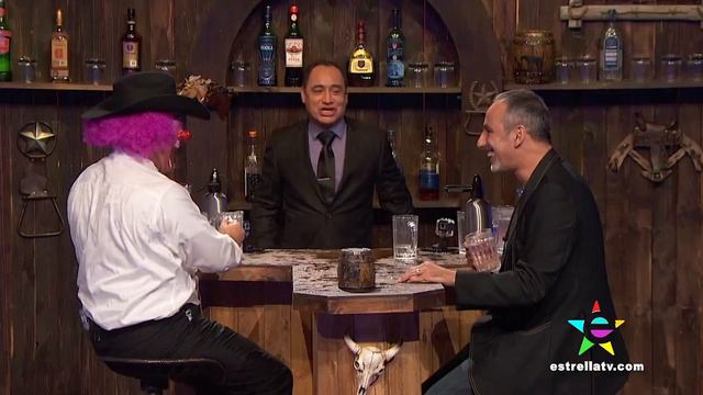 JULIO BRACHO, SCHEANA SHAY, JASON CANELA Y VOZ DE MANDO - NOCHES CON PLATANITO смотреть онлайн