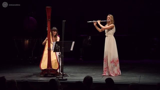 W. A. Mozart: Andante in C major, K. 313 / DOMINIKA ACS - flute, SÁRA GODA - harp смотреть онлайн