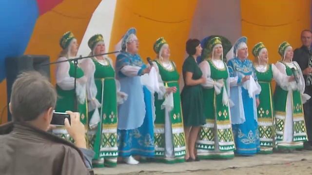 Деревенька на пригорочке смотреть онлайн