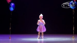 Кнопочка (Детский танец) Исп. Куллина Полина (4 года)