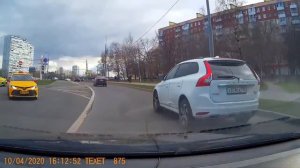 дураки и дороги.автохамы за рулём ..