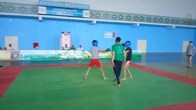 Будуший боец UFC из Туркмении смотреть онлайн