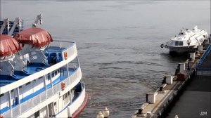 Ульяновский теплоход Георгий Димитров швартуется в Ярославле 10 09 2019г