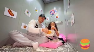 24 САҒАТ⏰ ЛИФТТЕ😱 ЧЕЛЛЕНДЖ😍🍟🍔🌭🏀🎲🎮🌵КОПЖАСАРОВЫ♥️