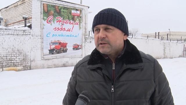 Коммунальные службы оперативно расчищают город от снега