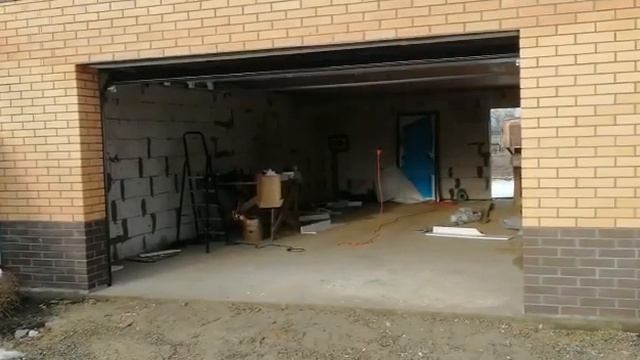 Секционные ворота Дорхан цвет коричневый дизайн волна (umdom123.ru) смотреть онлайн