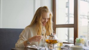 Елена Кулецкая: «Родив и став мамой, я поняла девушек, у которых четверо детей»