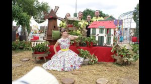 Тёмно – вишнёвая шаль / Dark Cherry Shawl / Moscow Flower Fest 2013