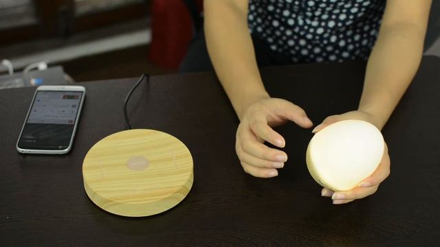 Levitating Bluetooth Speaker & Lamp: Unboxing & Review смотреть онлайн