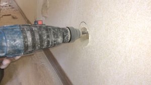 Как установить подрозетник в бетонную стену за 10 минут при помощи самой дешевой коронки?