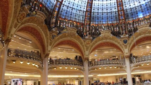 Galeries Lafayette Paris Haussmann (inside), Paris, France смотреть онлайн