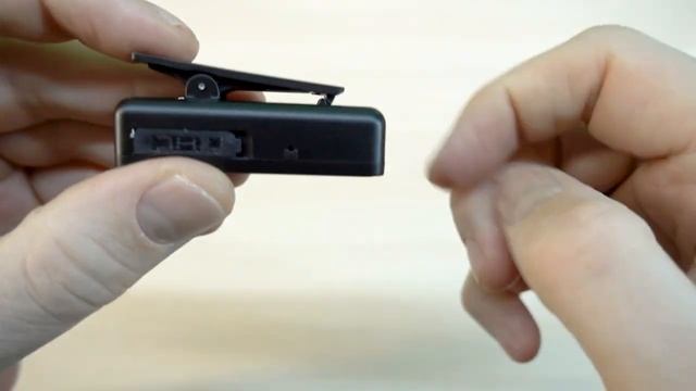 Беспроводной петличный микрофон ULANZI UW-MIC-10P с шумоподавлением и записью на карту памяти смотреть онлайн