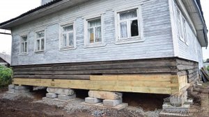 Подъем дома/ Частичная замена венцов/ Архангельск.