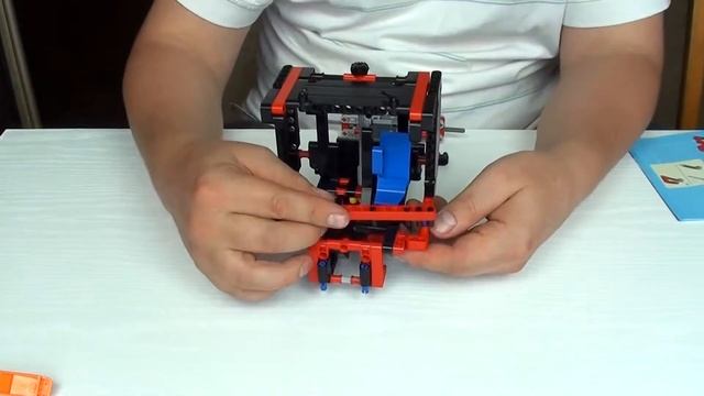 Decool 3360 DIY 2 в 1 Грузовик + Гоночный автомобиль - Часть 1 - собираем Грузовик !!! смотреть онлайн