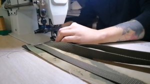 Волонтёры делают бронежилеты