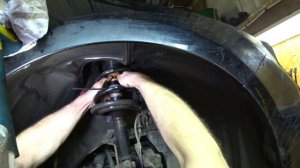 Camry 50. Устранение стука в передней подвеске. Крепим отбойники.