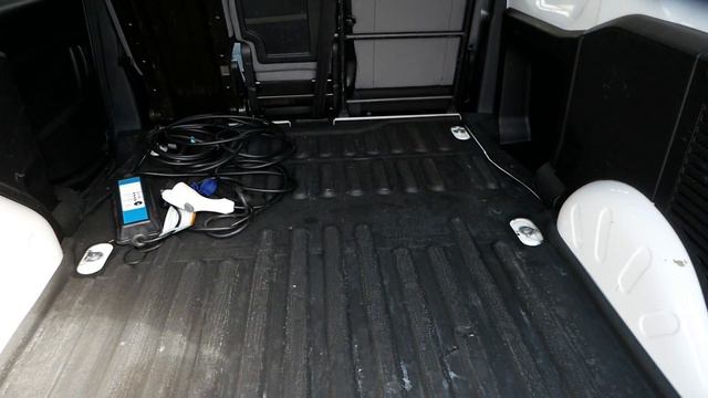 SOLD: A 2017 Peugeot Partner SE L1 electric van смотреть онлайн